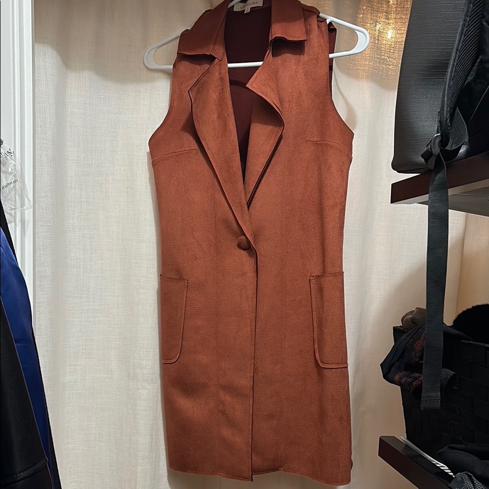 Solitaire Brown Vest Tailored Sleeveless Design